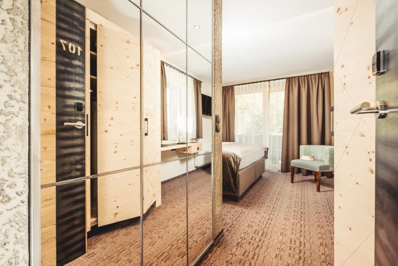 Hotel Bergkristall Zillertal - Adults Only 14 Years Plus 希帕赫 外观 照片